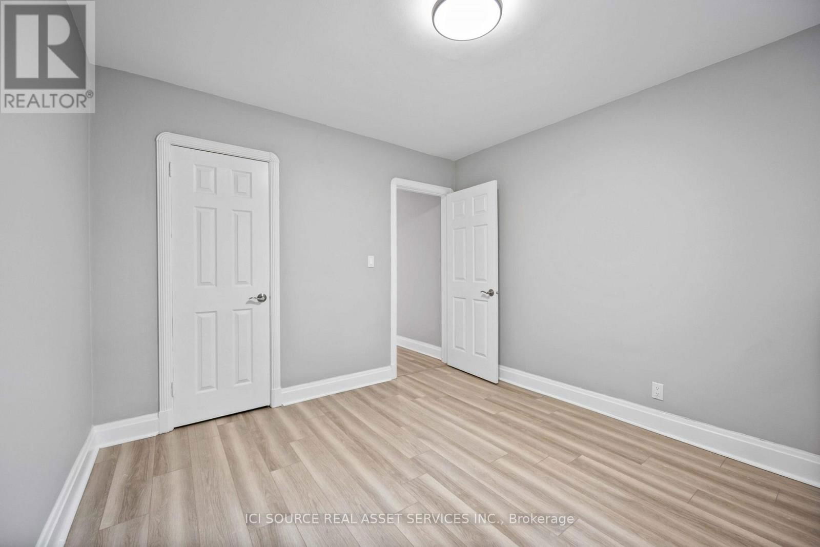 2 - 121 CHERITAN AVENUE Image 16