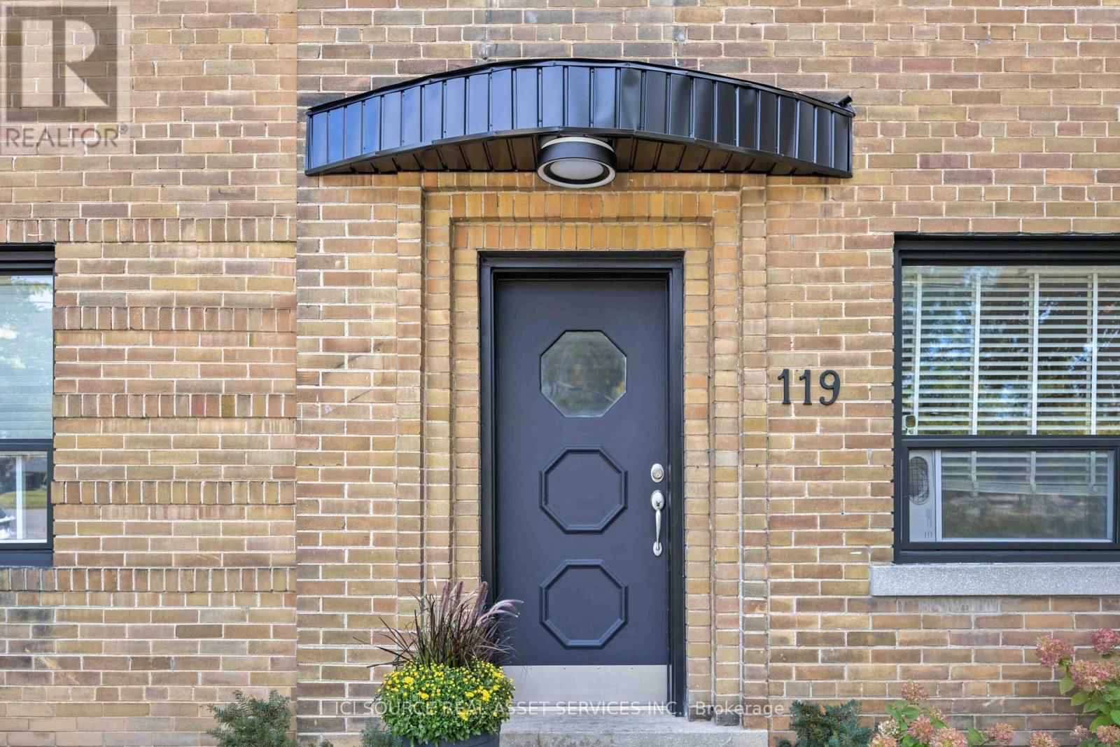 2 - 121 CHERITAN AVENUE Image 2