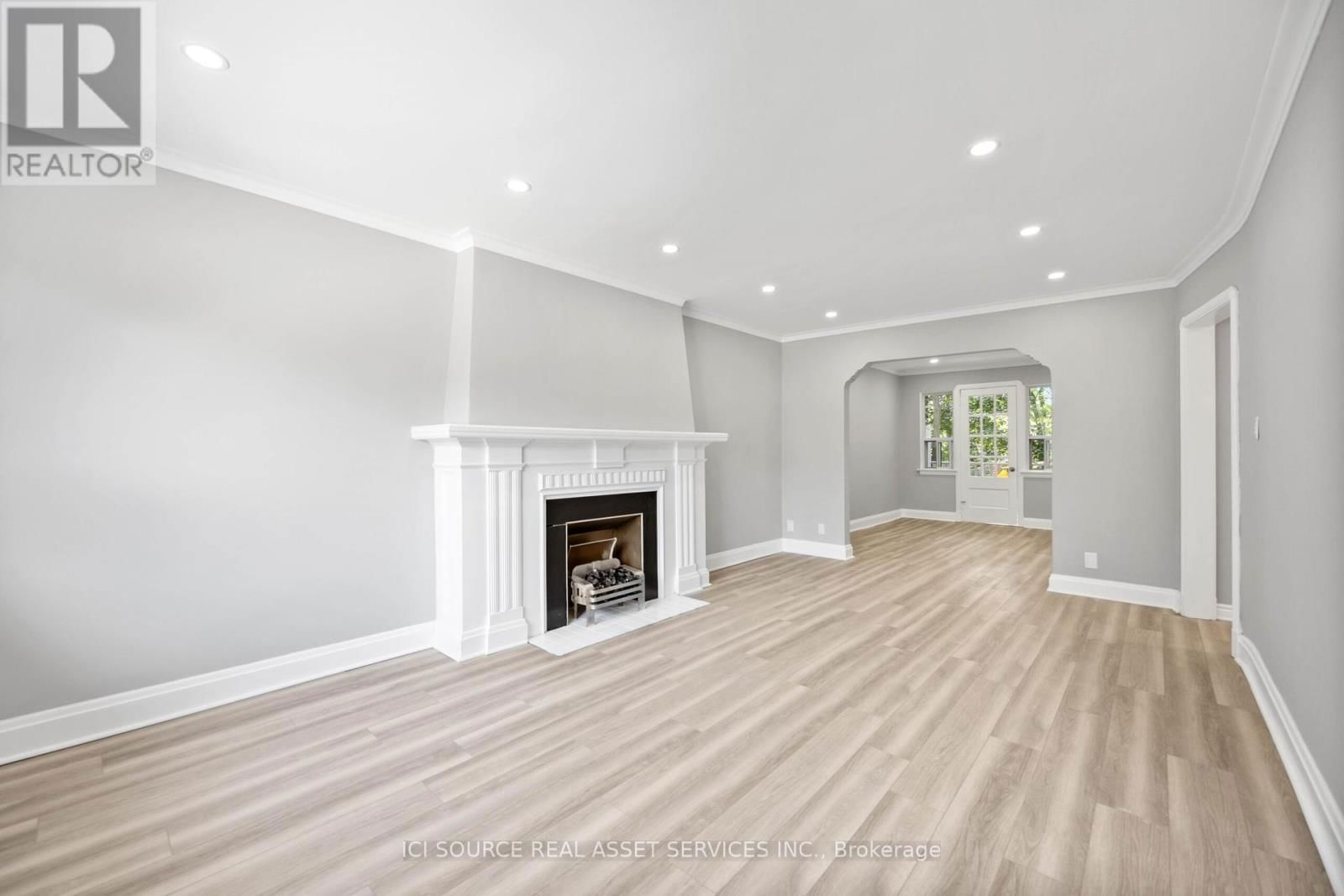 2 - 121 CHERITAN AVENUE Image 4