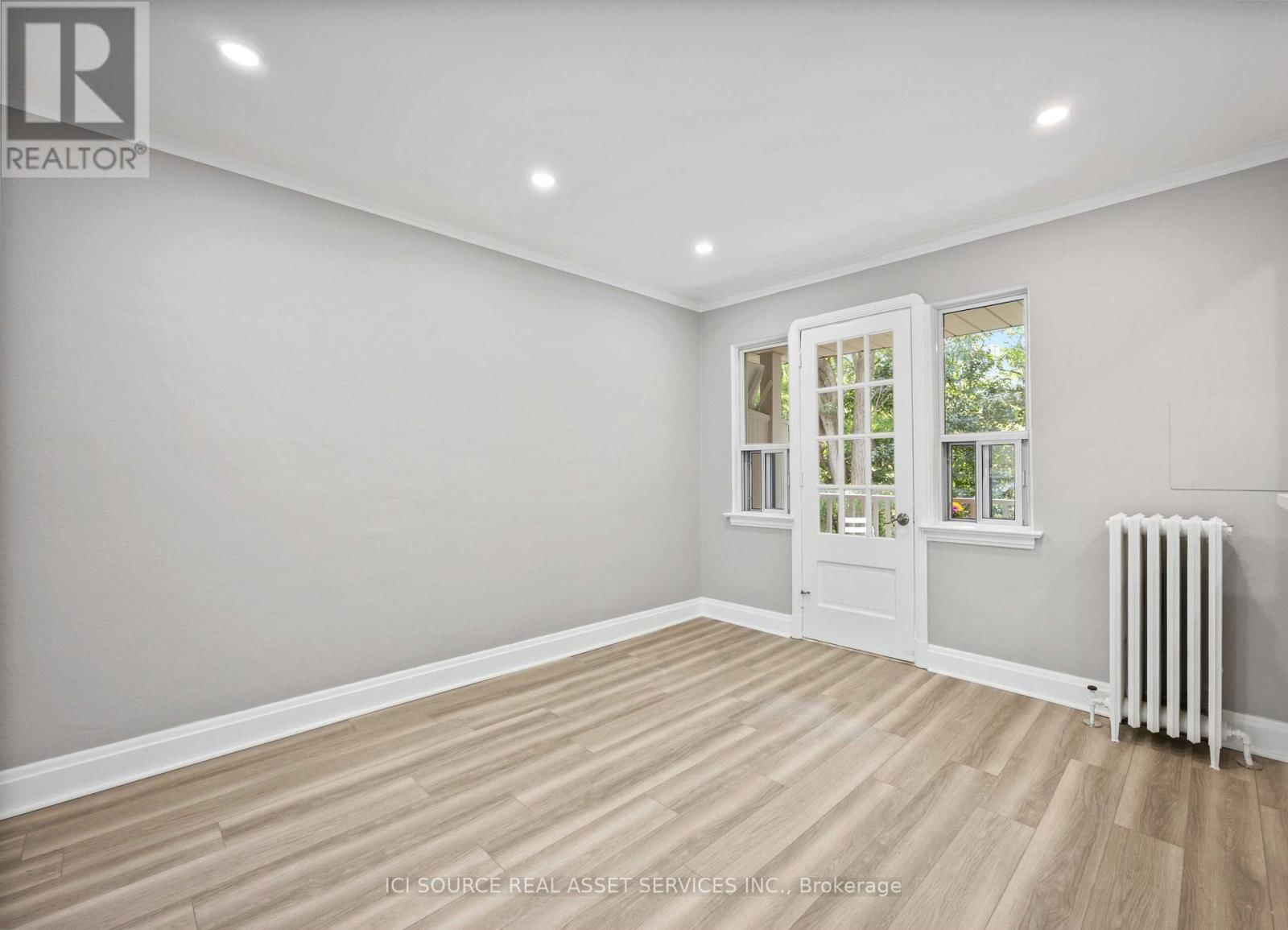 2 - 121 CHERITAN AVENUE Image 8