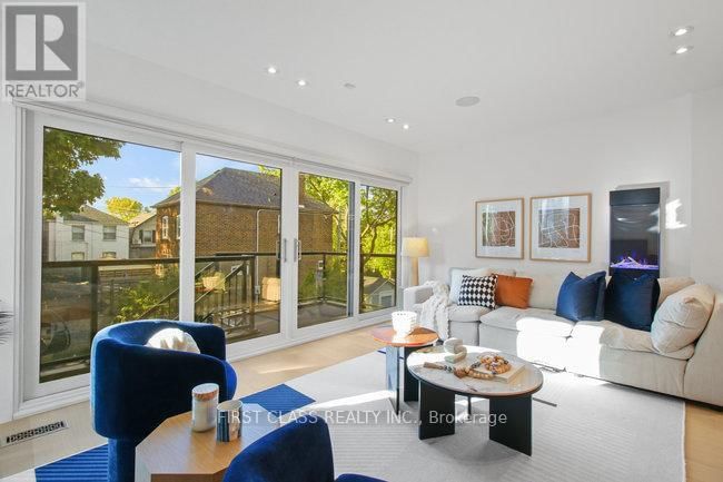 236 BOWOOD AVENUE Image 11