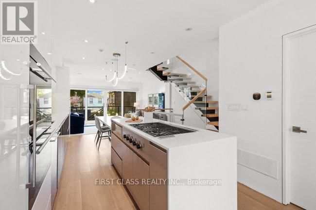 236 BOWOOD AVENUE Image 7