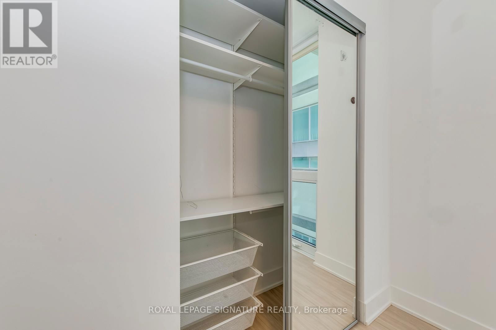 401 - 200 BLOOR STREET WEST Image 30