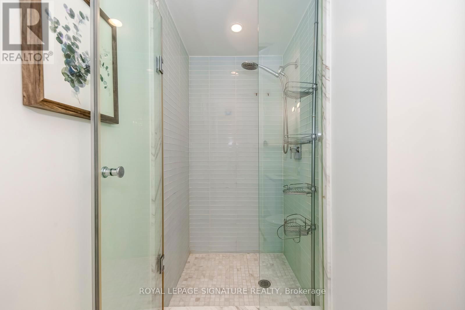 401 - 200 BLOOR STREET WEST Image 32