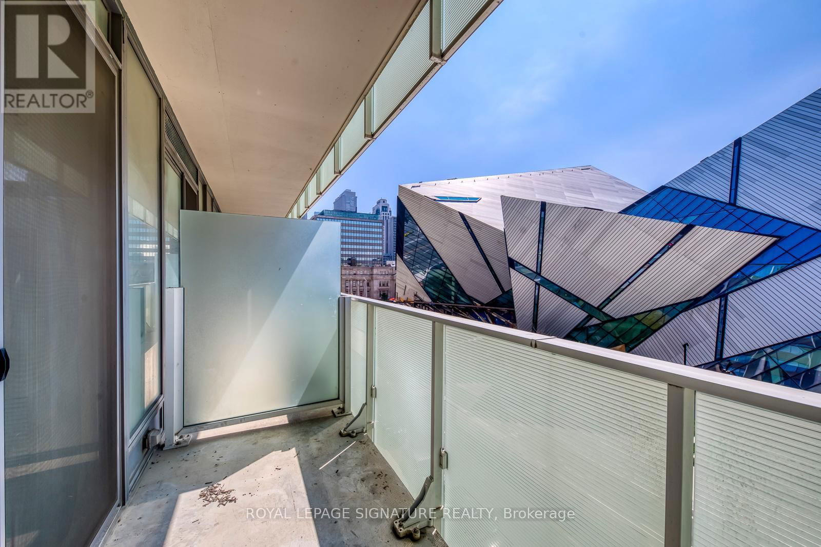 401 - 200 BLOOR STREET WEST Image 35