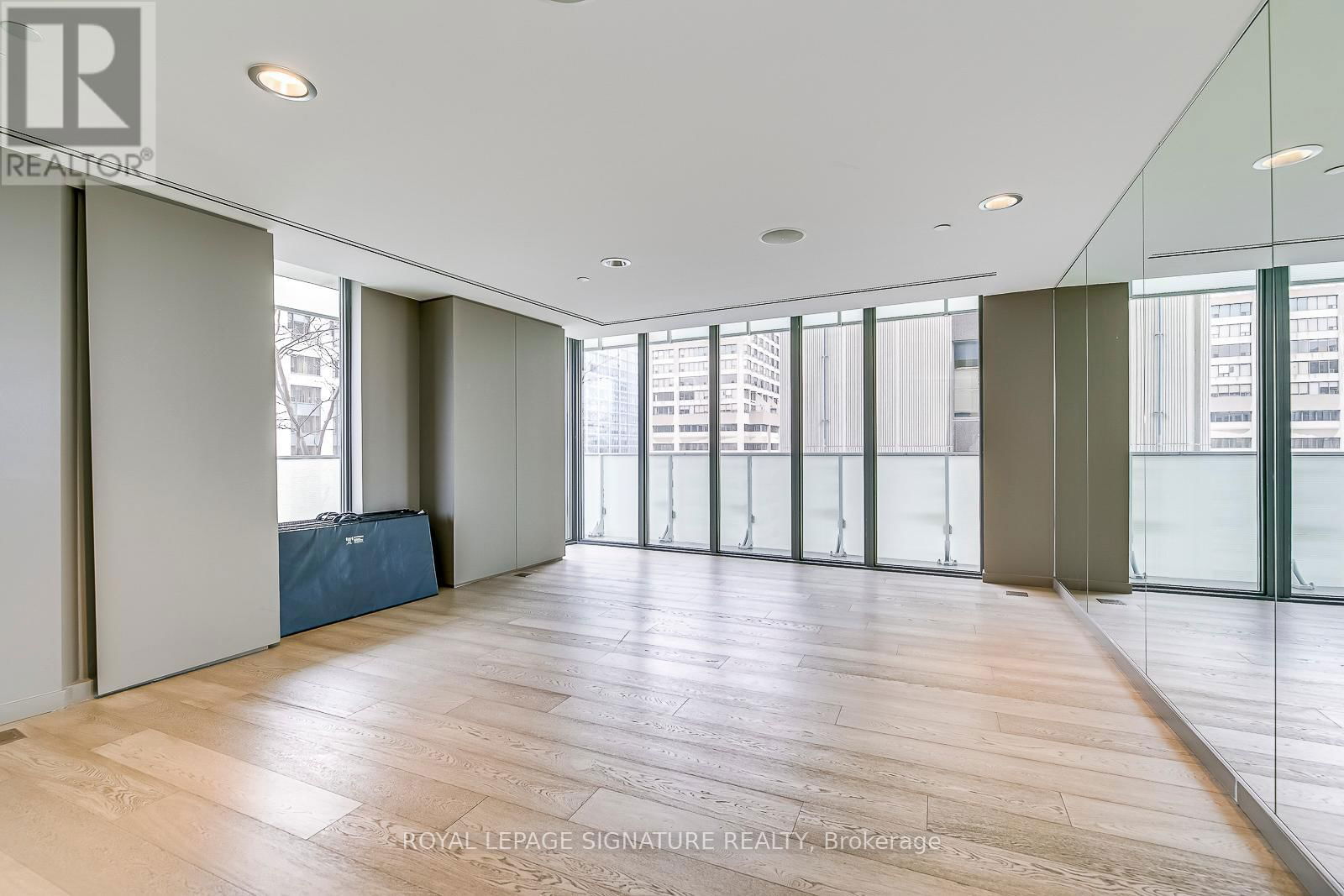 401 - 200 BLOOR STREET WEST Image 42