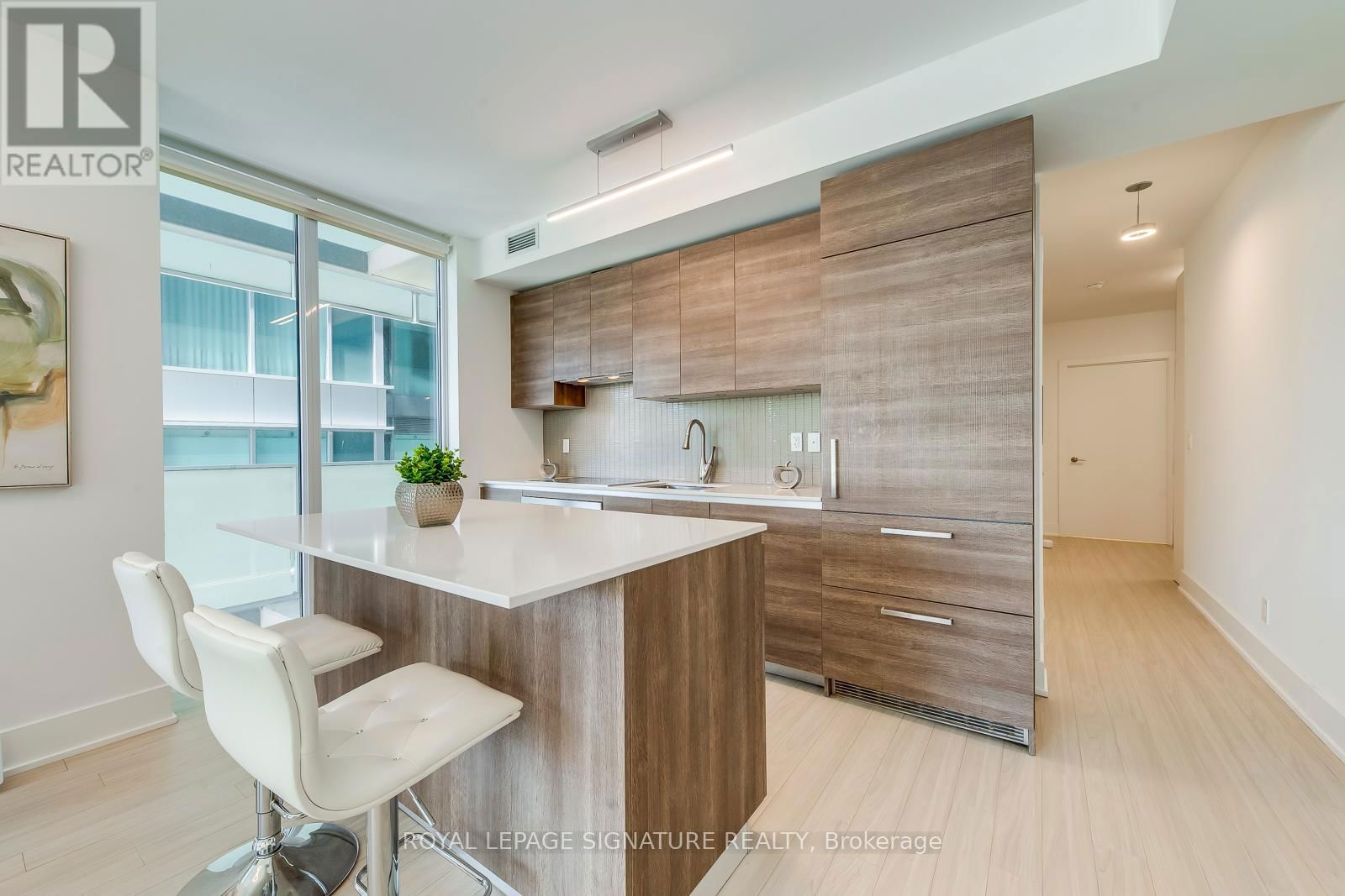 401 - 200 BLOOR STREET WEST Image 7