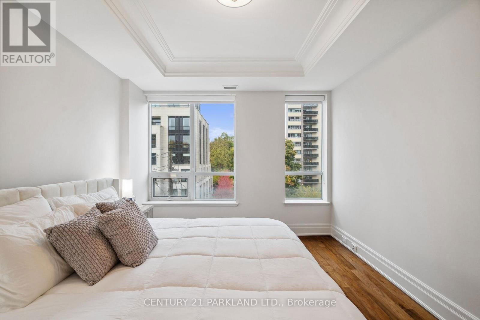 409 - 155 ST CLAIR AVENUE WEST Image 23