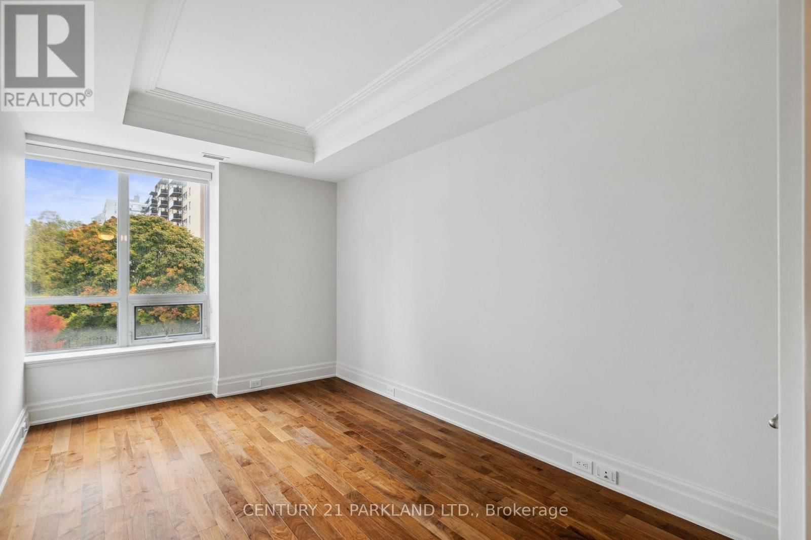 409 - 155 ST CLAIR AVENUE WEST Image 31