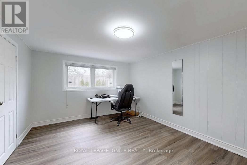 47 MARTHCLARE AVENUE Image 32