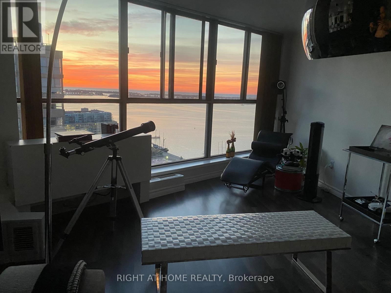 3008 - 270 QUEENS QUAY WEST Image 5
