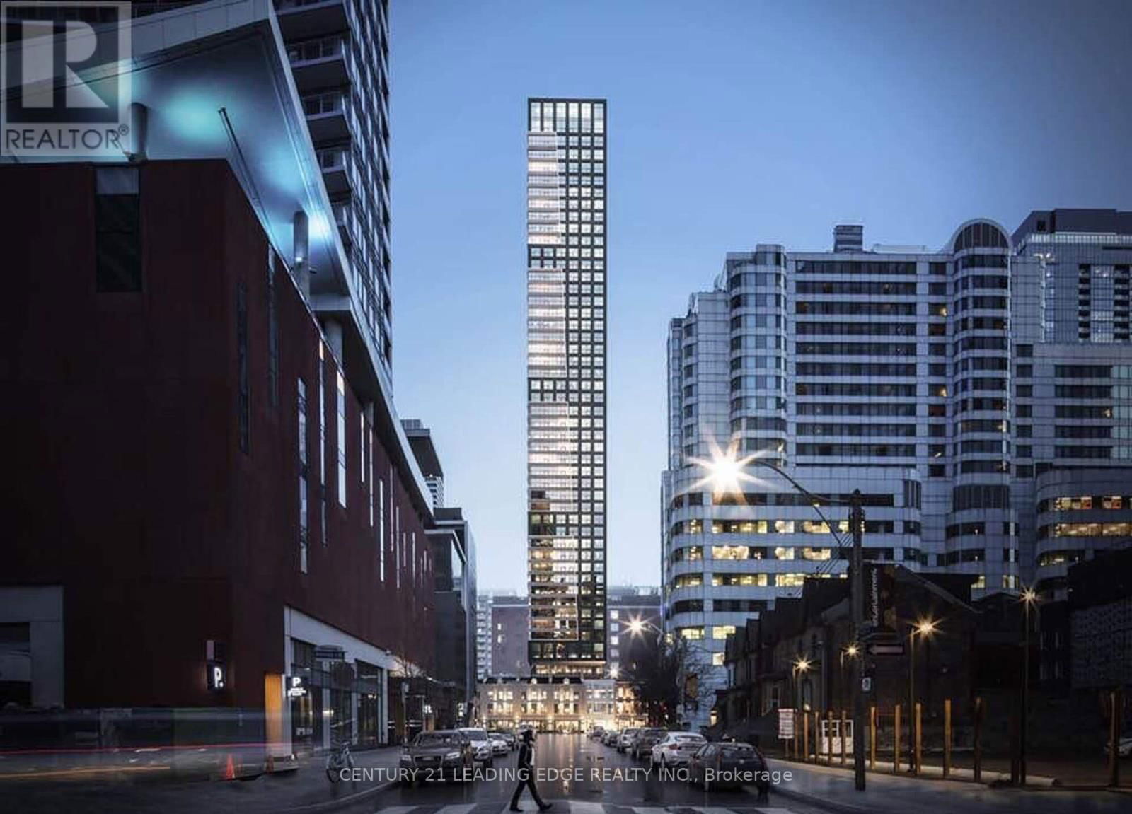 3804 - 327 KING STREET WEST Image 2