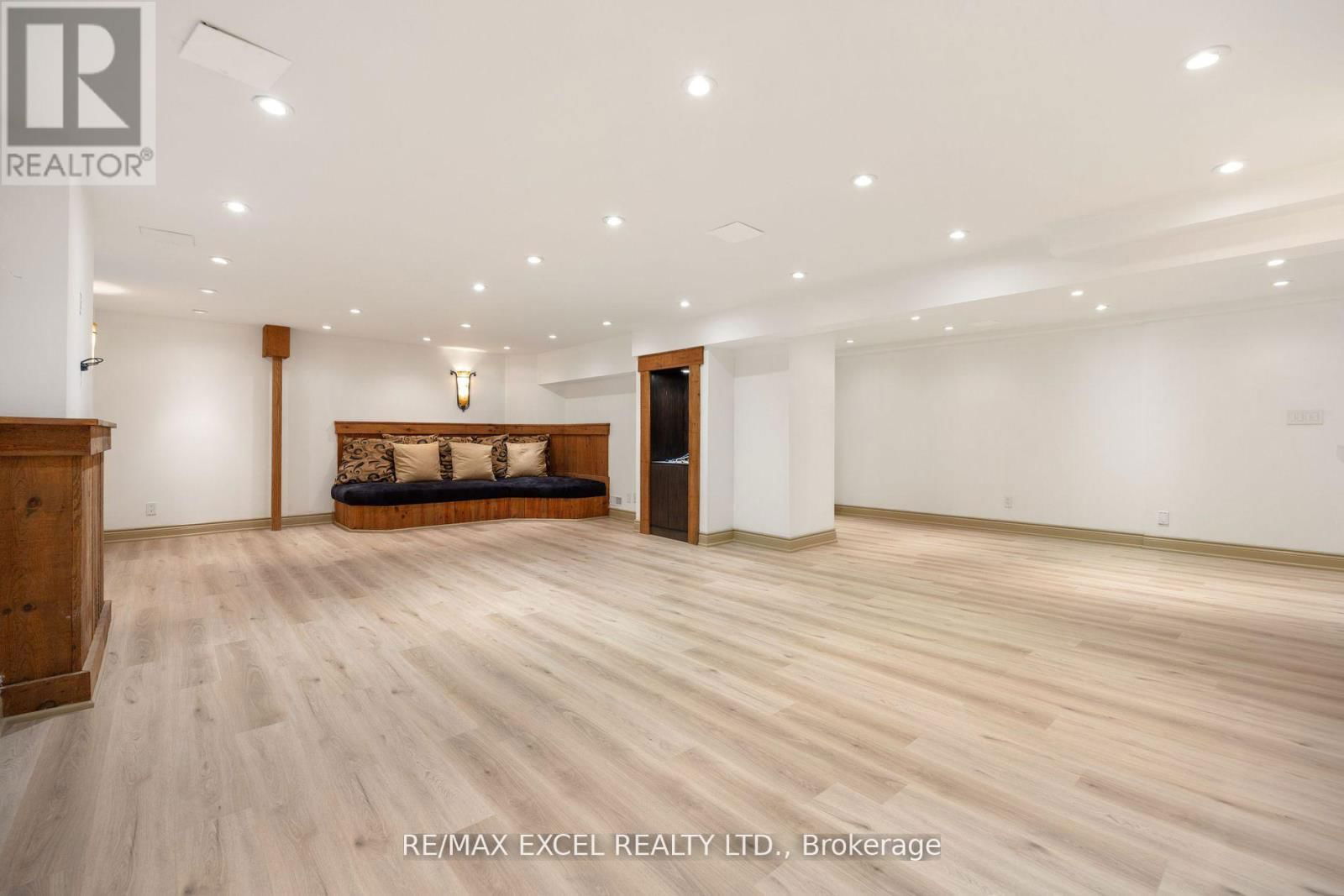 62 WIMPOLE DRIVE Image 33