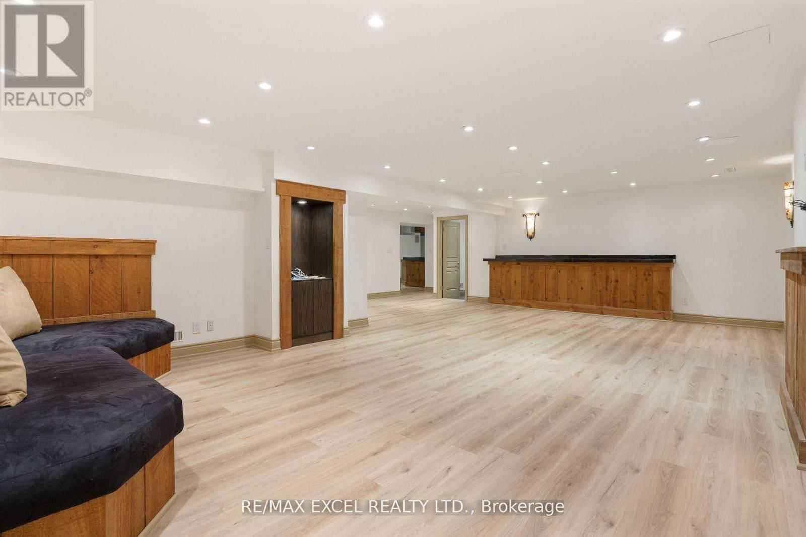 62 WIMPOLE DRIVE Image 34