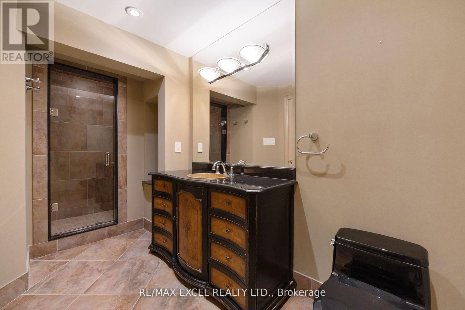 62 WIMPOLE DRIVE Image 37