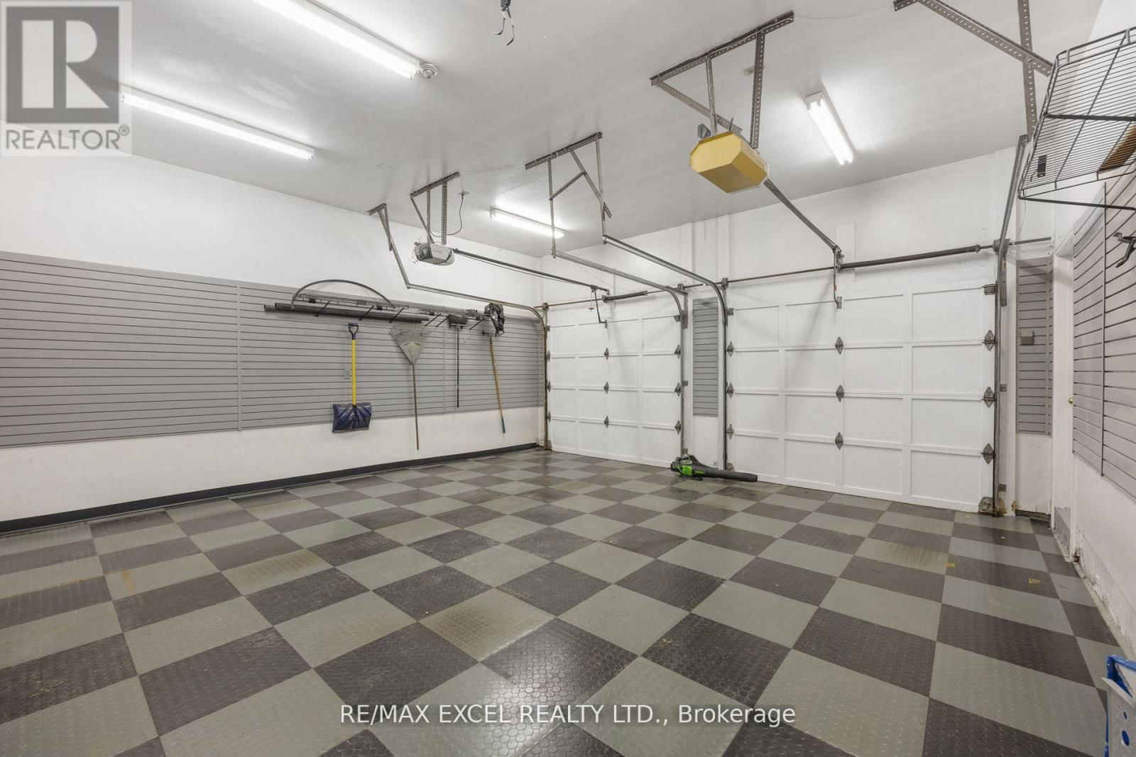 62 WIMPOLE DRIVE Image 38