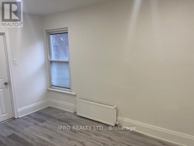 Apt 1 - 442 QUEEN STREET WEST Image 3