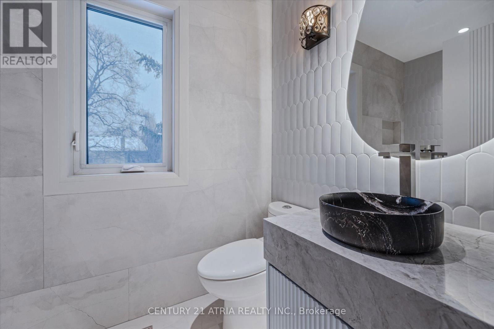 72 LORD SEATON ROAD Image 37