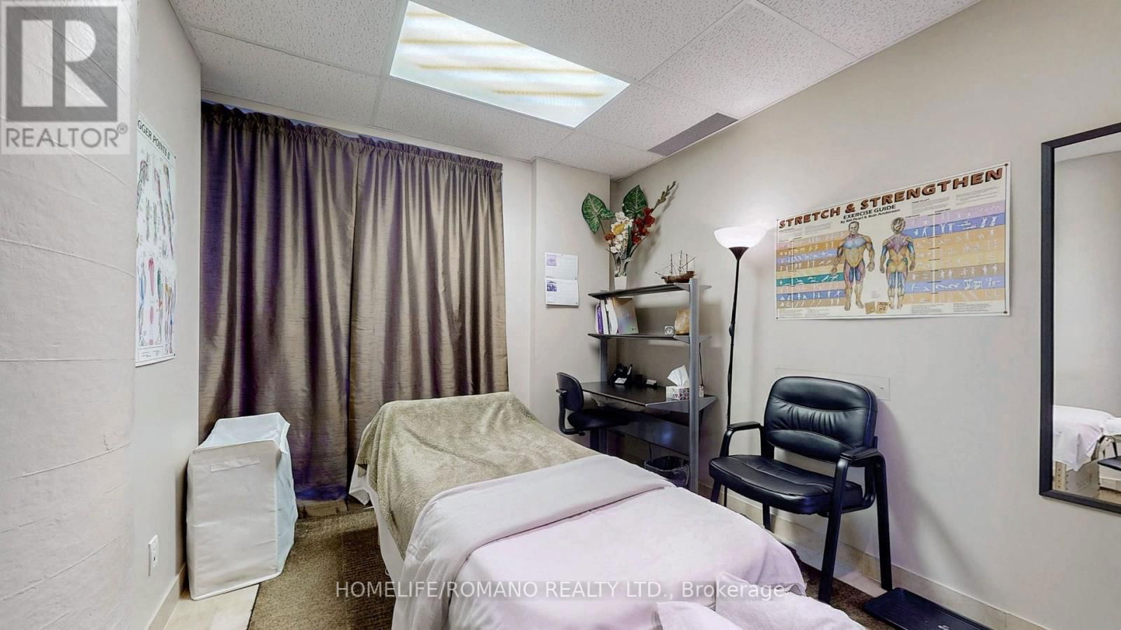 C3 - 800 SHEPPARD AVENUE WEST Image 13