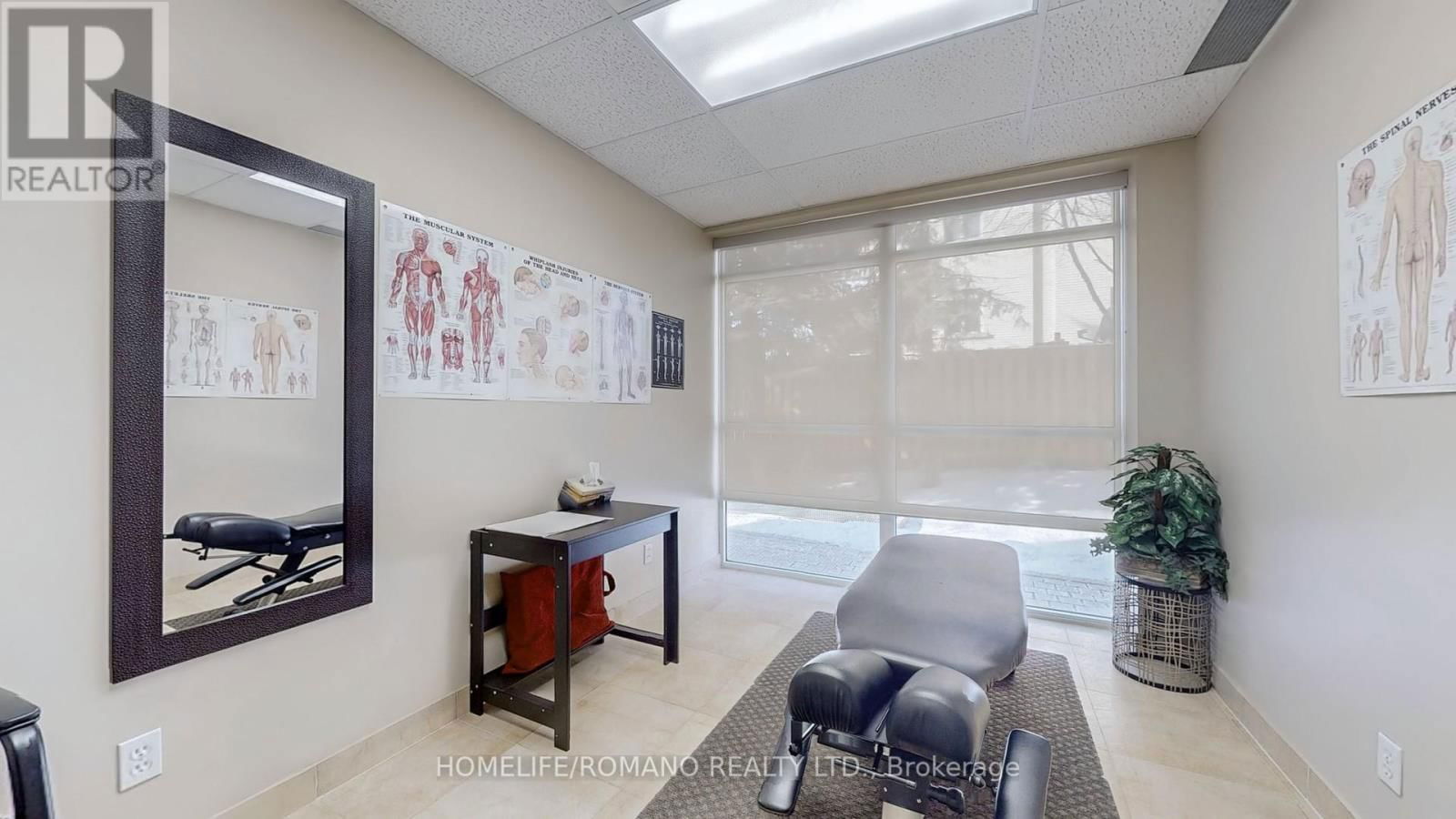 C3 - 800 SHEPPARD AVENUE WEST Image 15