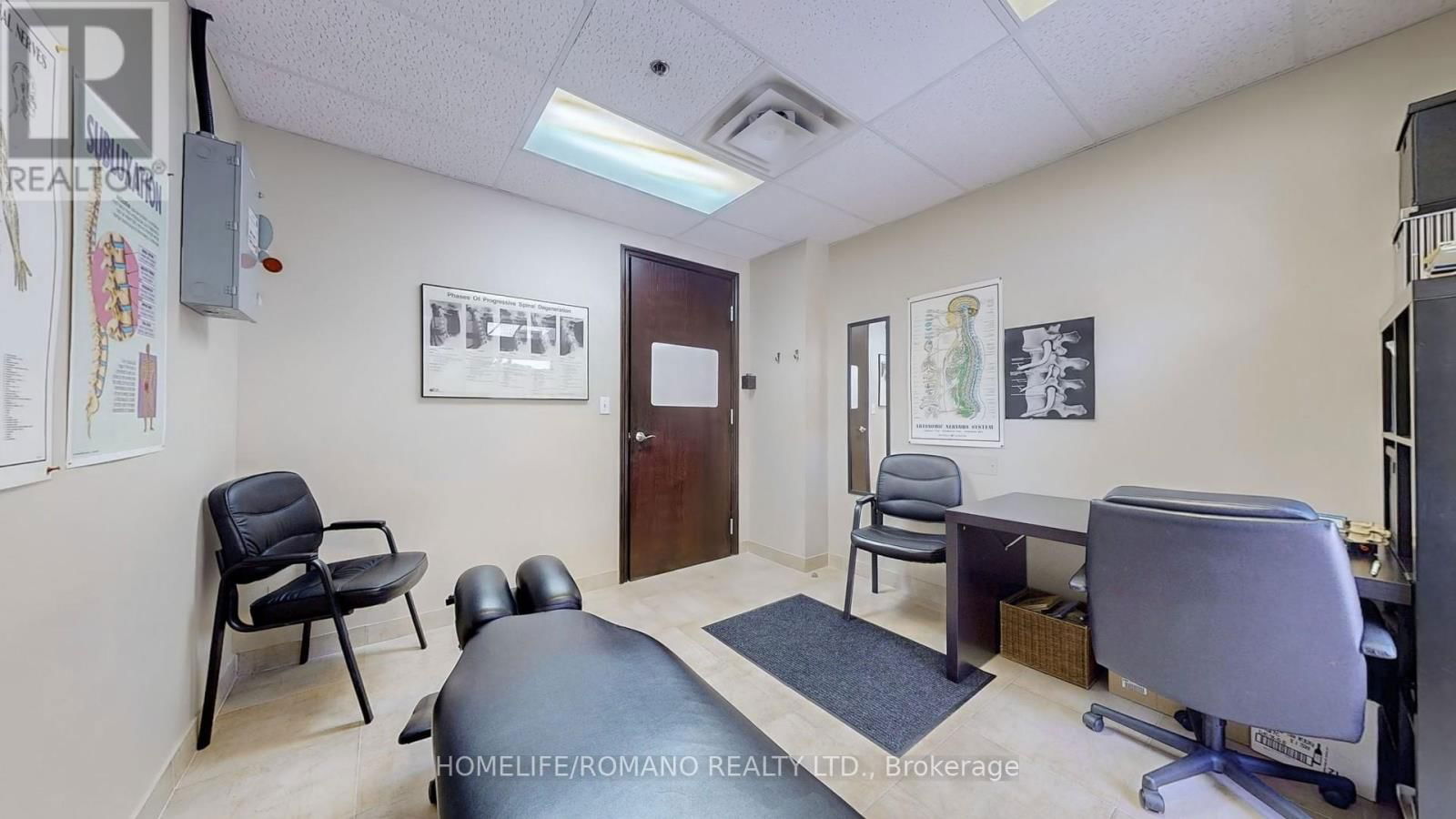 C3 - 800 SHEPPARD AVENUE WEST Image 19