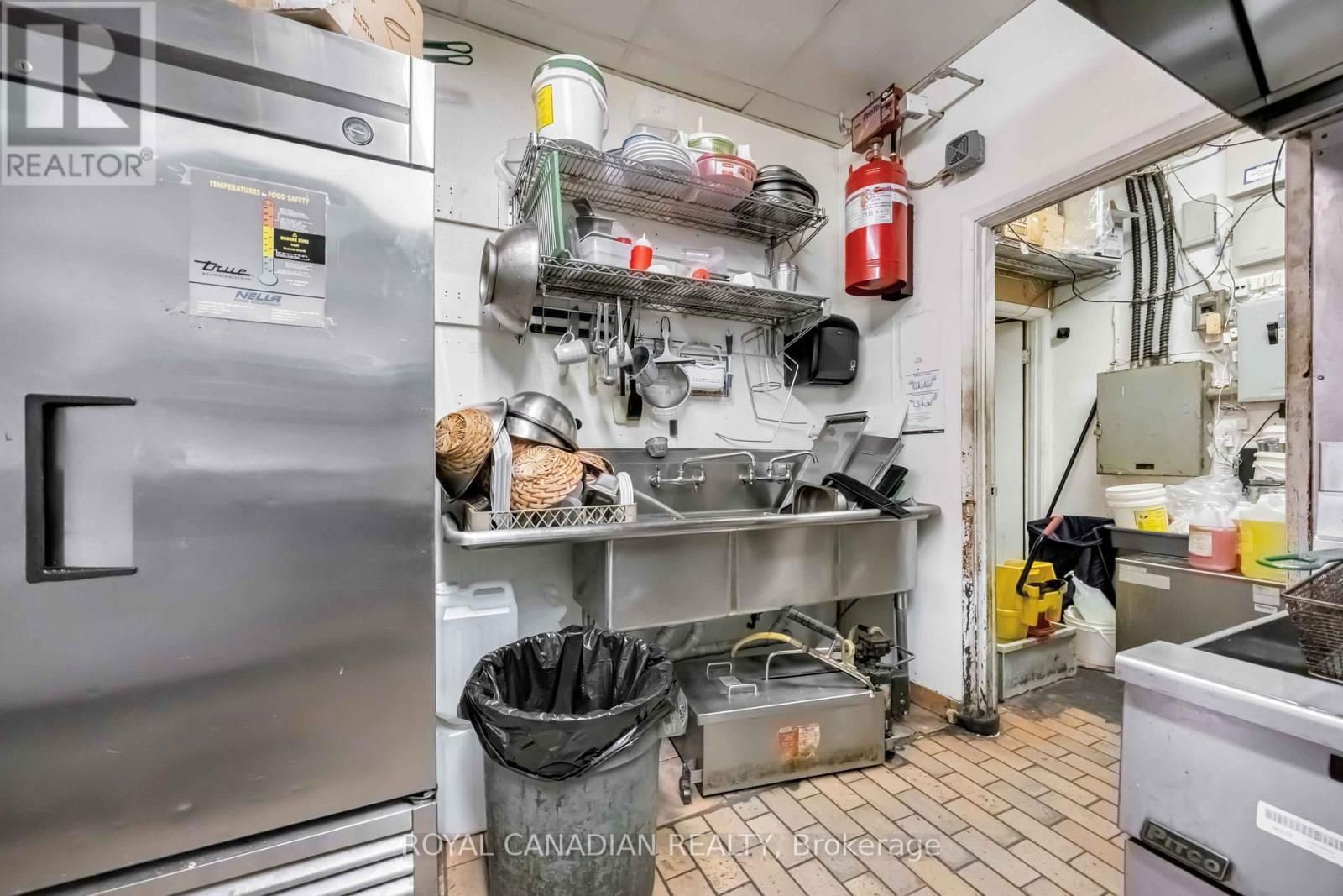 666 MILLWOOD ROAD Image 27