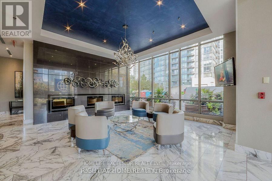 1708 - 5 MARINER TERRACE Image 3
