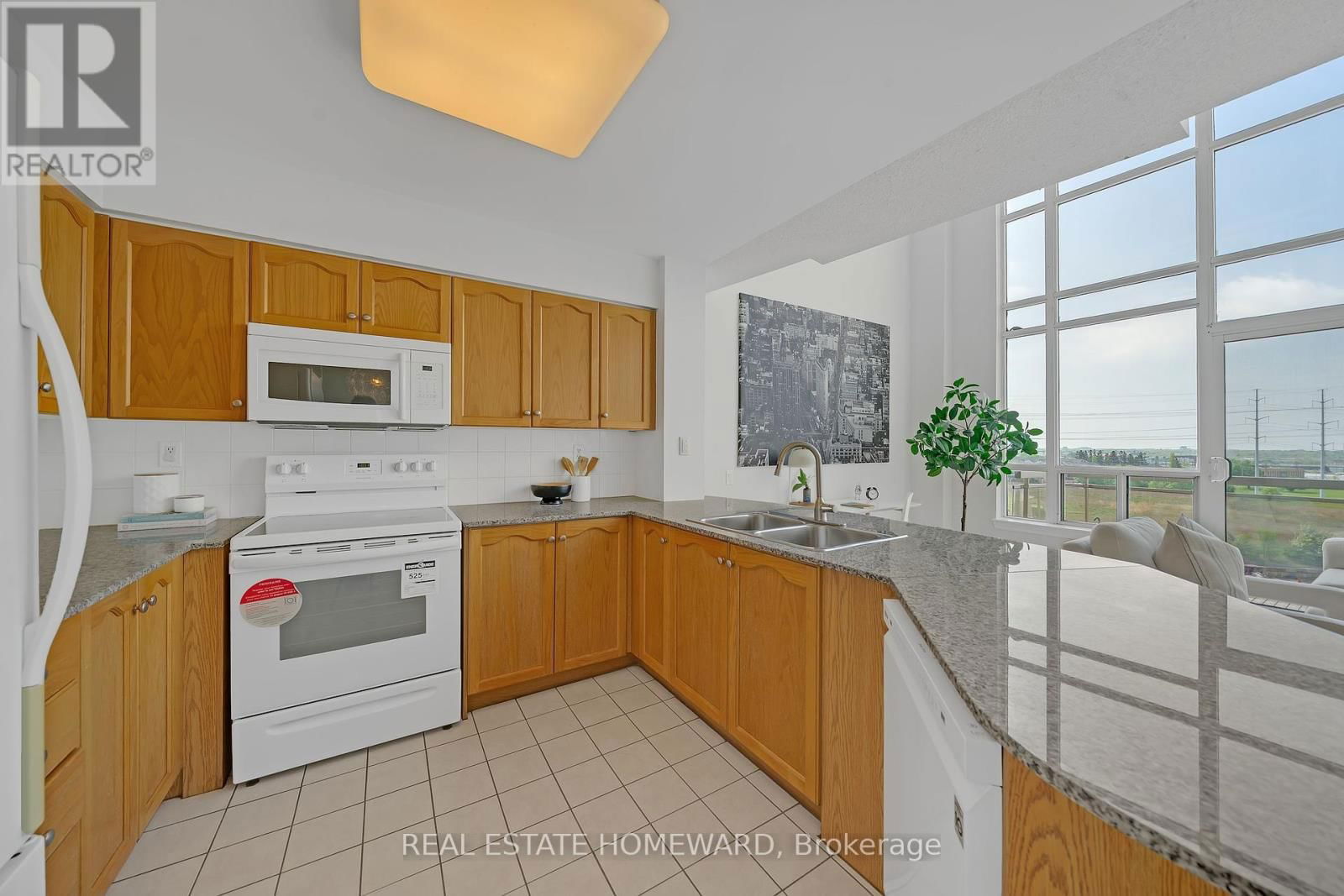 812 - 1720 EGLINTON AVENUE EAST Image 14