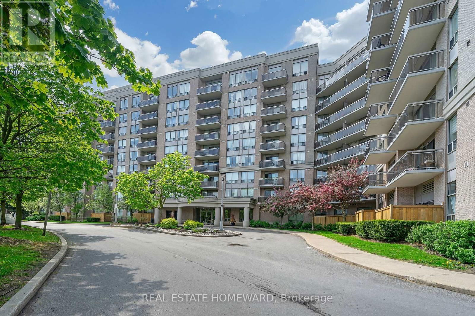 812 - 1720 EGLINTON AVENUE EAST Image 38