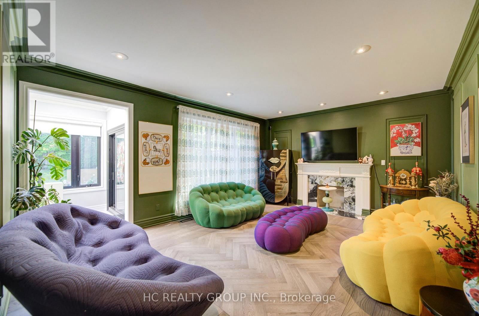 156 BURBANK DRIVE Image 16