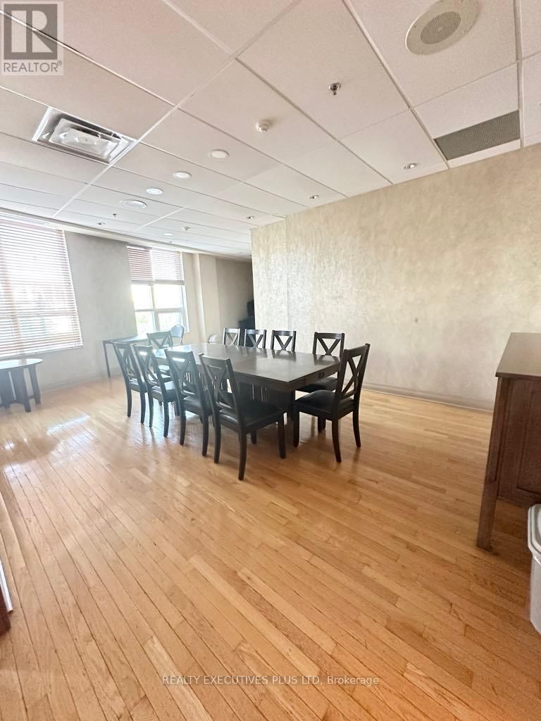1309 - 60 BYNG AVENUE Image 10