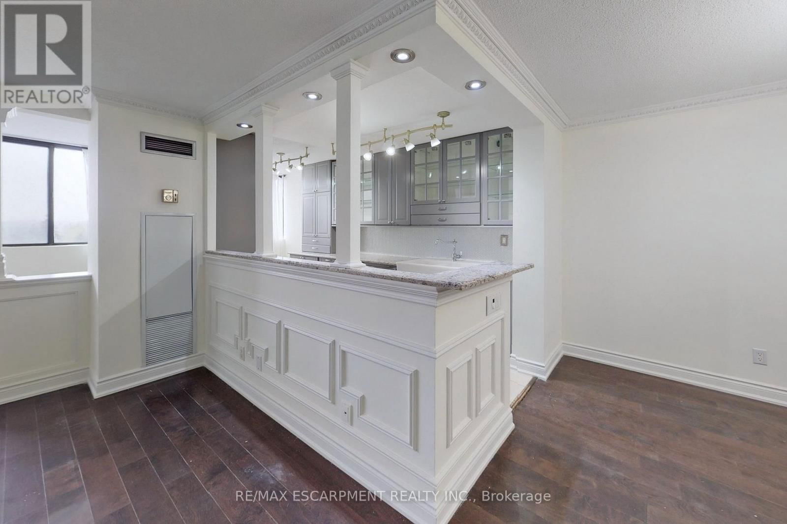 605 - 133 TORRESDALE AVENUE Image 12