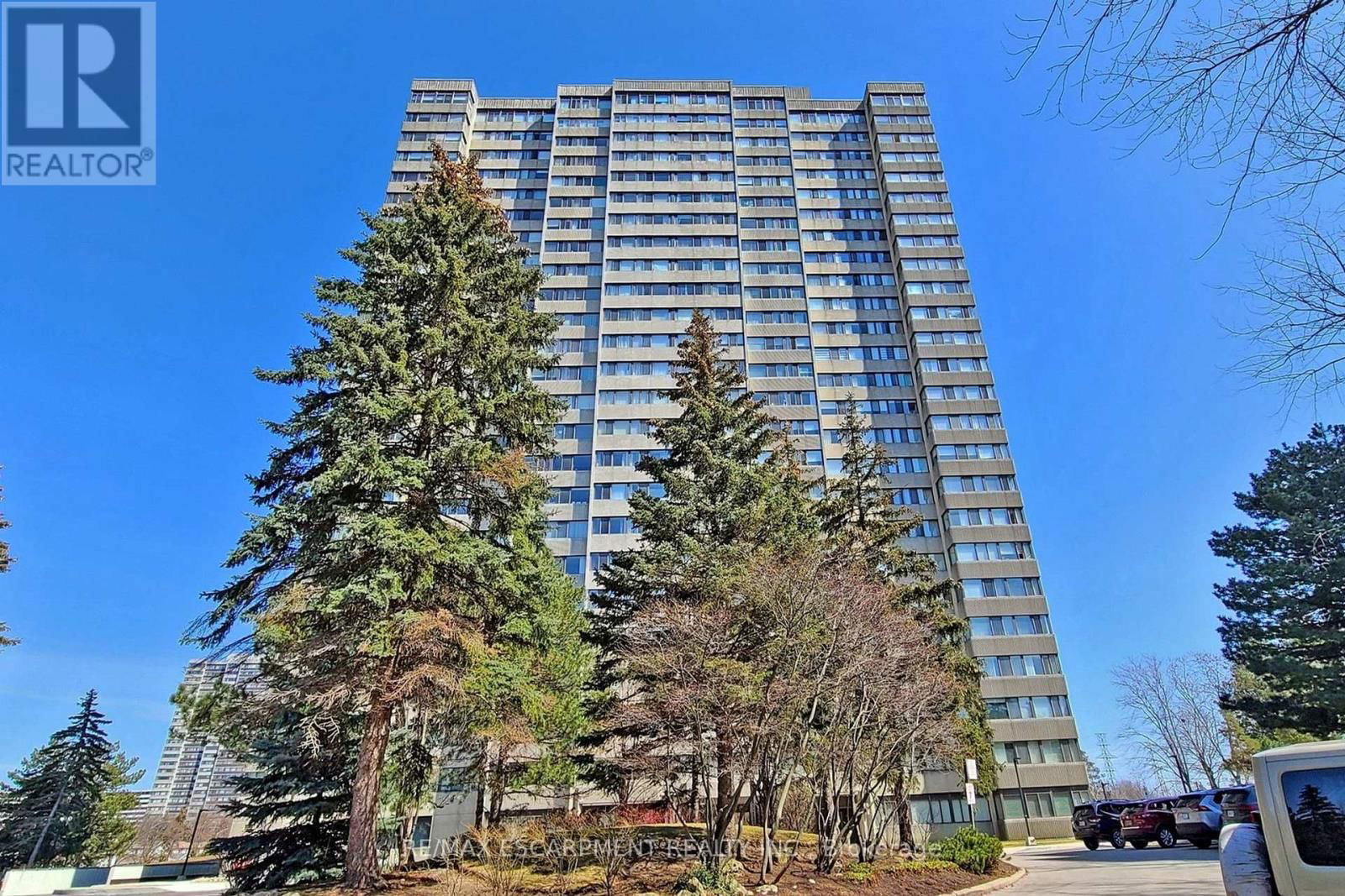 605 - 133 TORRESDALE AVENUE Image 2