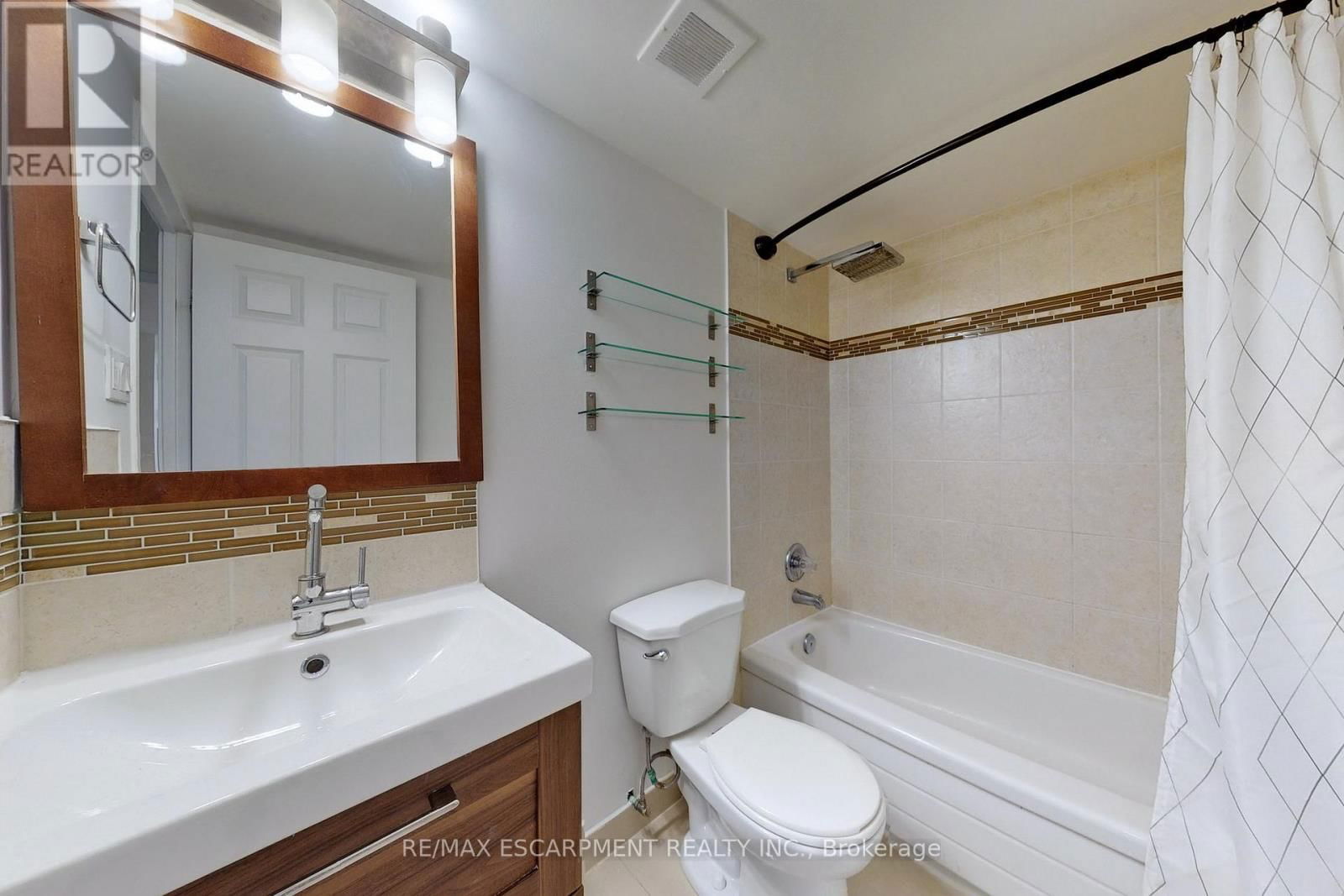 605 - 133 TORRESDALE AVENUE Image 32