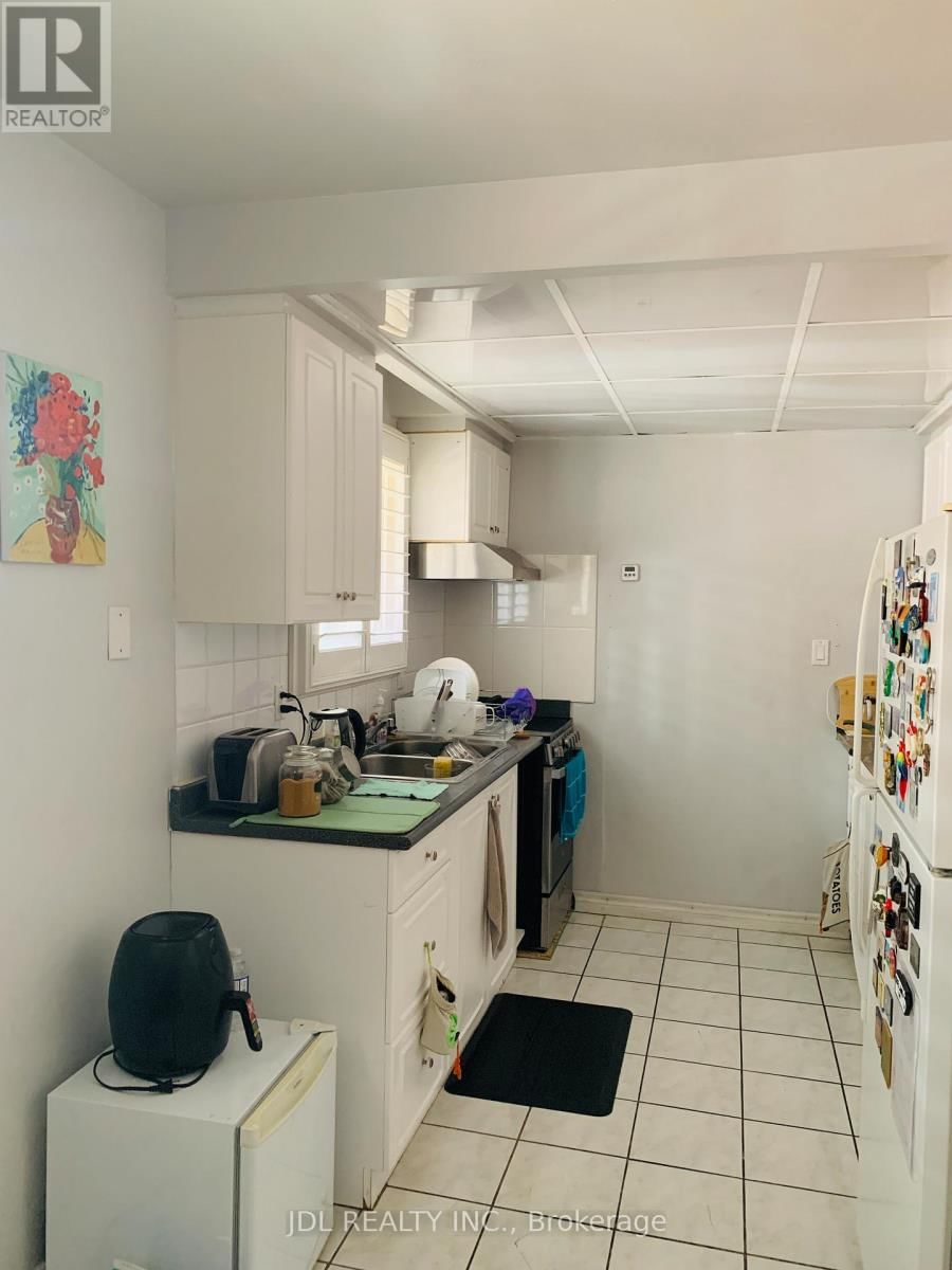 8 LYNCH ROAD Image 6