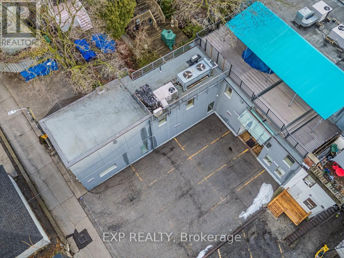 188 AVENUE ROAD Image 15