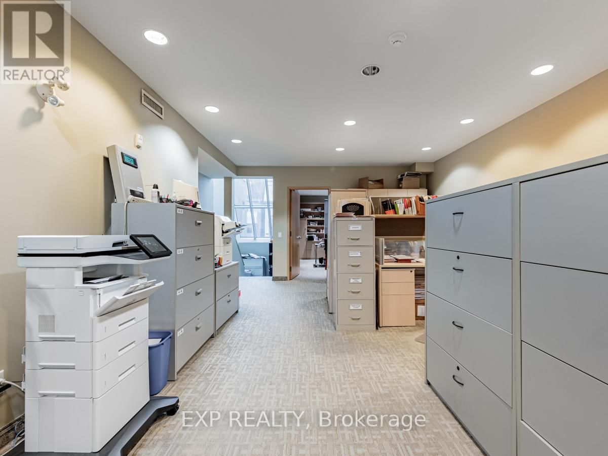 188 AVENUE ROAD Image 9