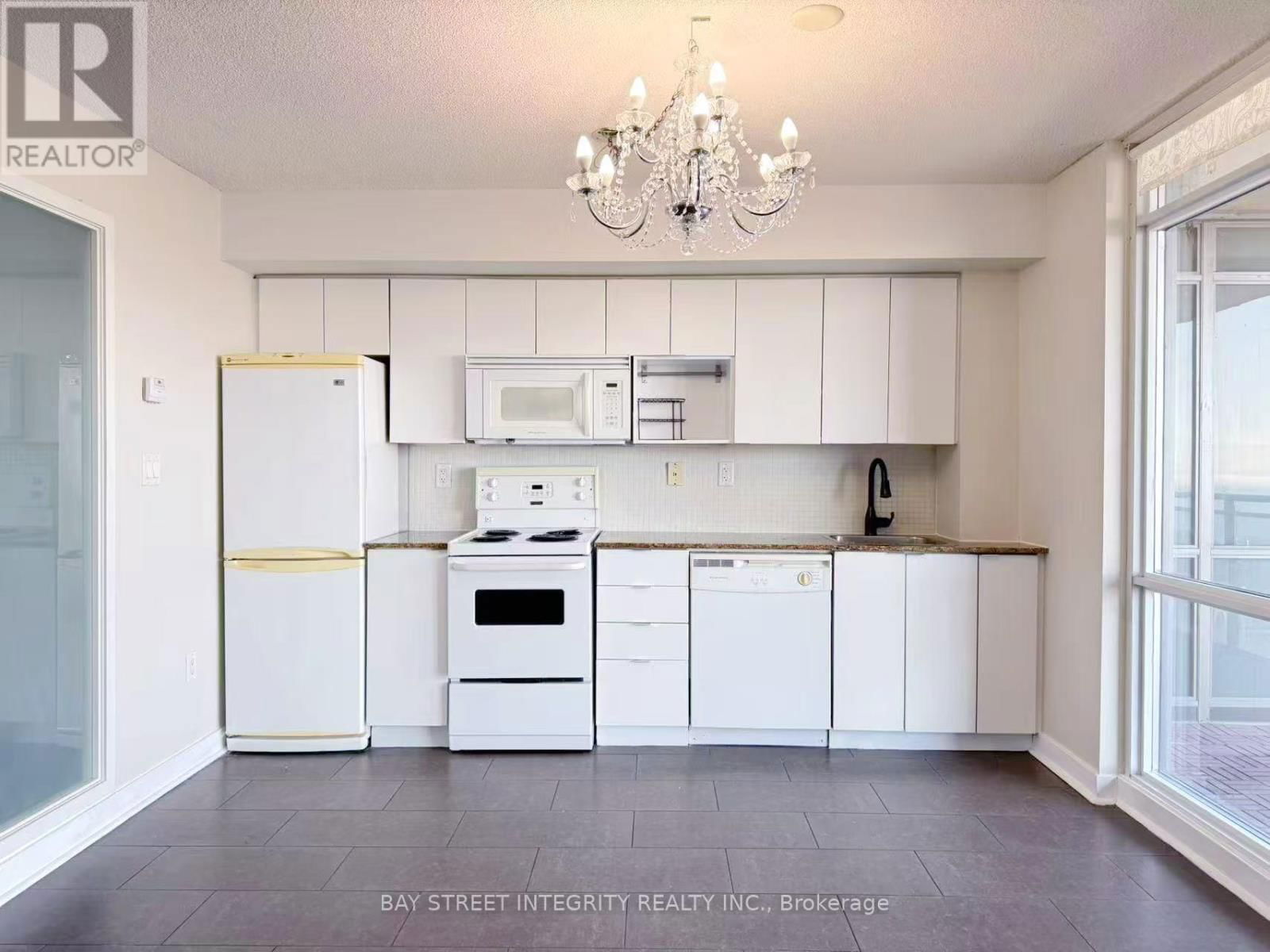 3511 - 15 FORT YORK BOULEVARD Image 3