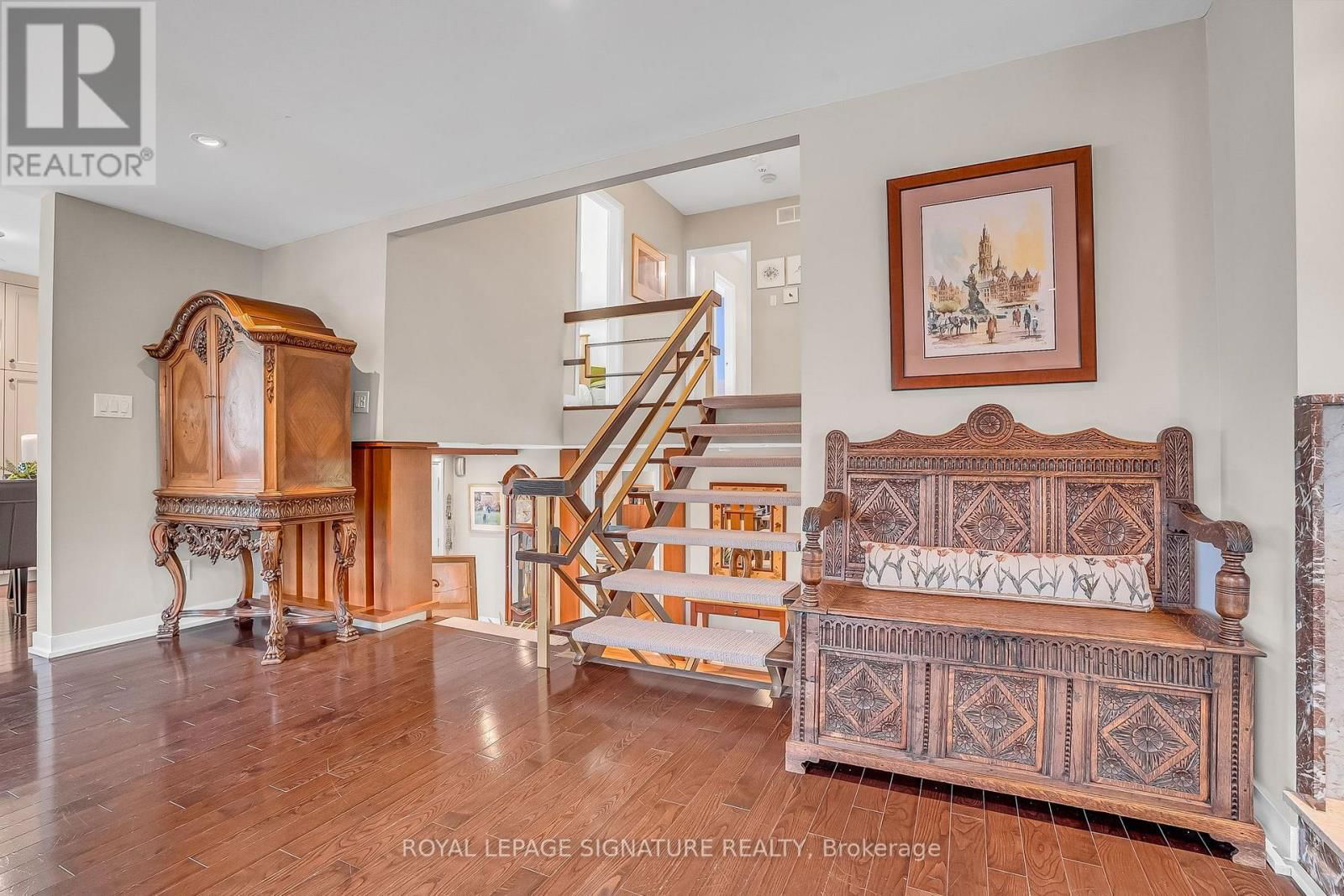 8 SILVERDALE CRESCENT Image 17