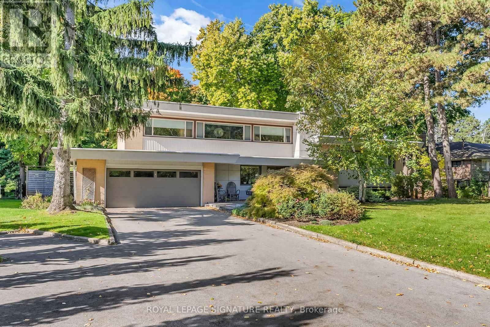 8 SILVERDALE CRESCENT Image 2