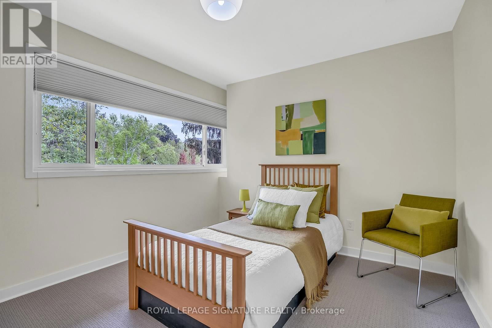 8 SILVERDALE CRESCENT Image 21