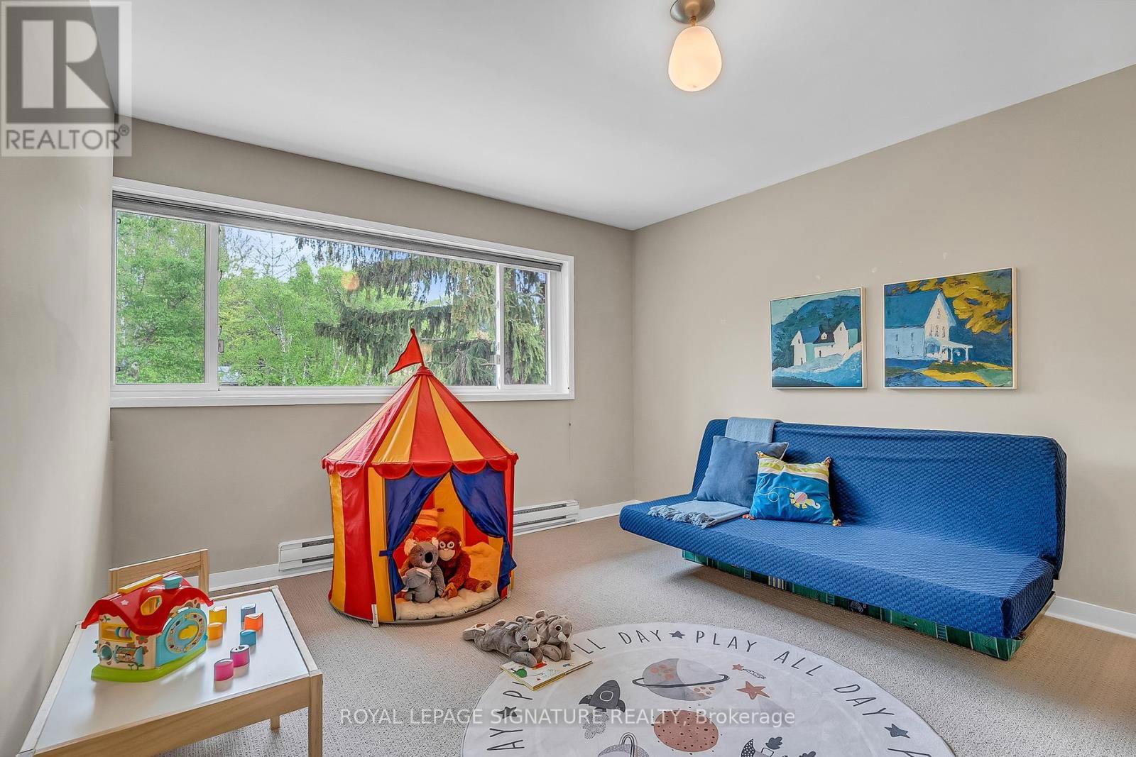 8 SILVERDALE CRESCENT Image 23