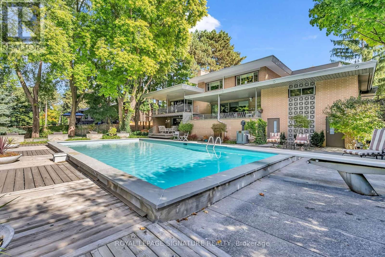 8 SILVERDALE CRESCENT Image 38