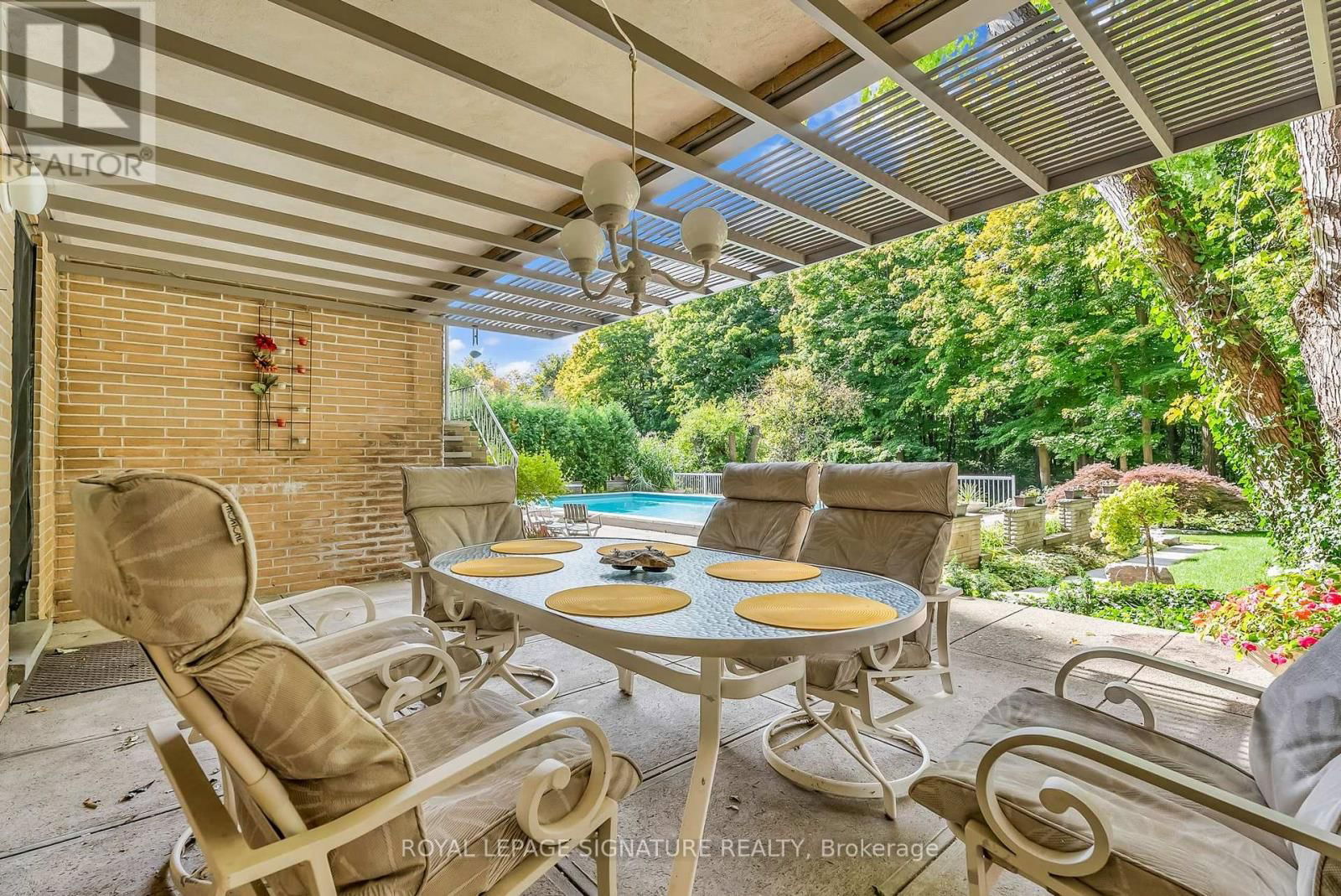 8 SILVERDALE CRESCENT Image 44