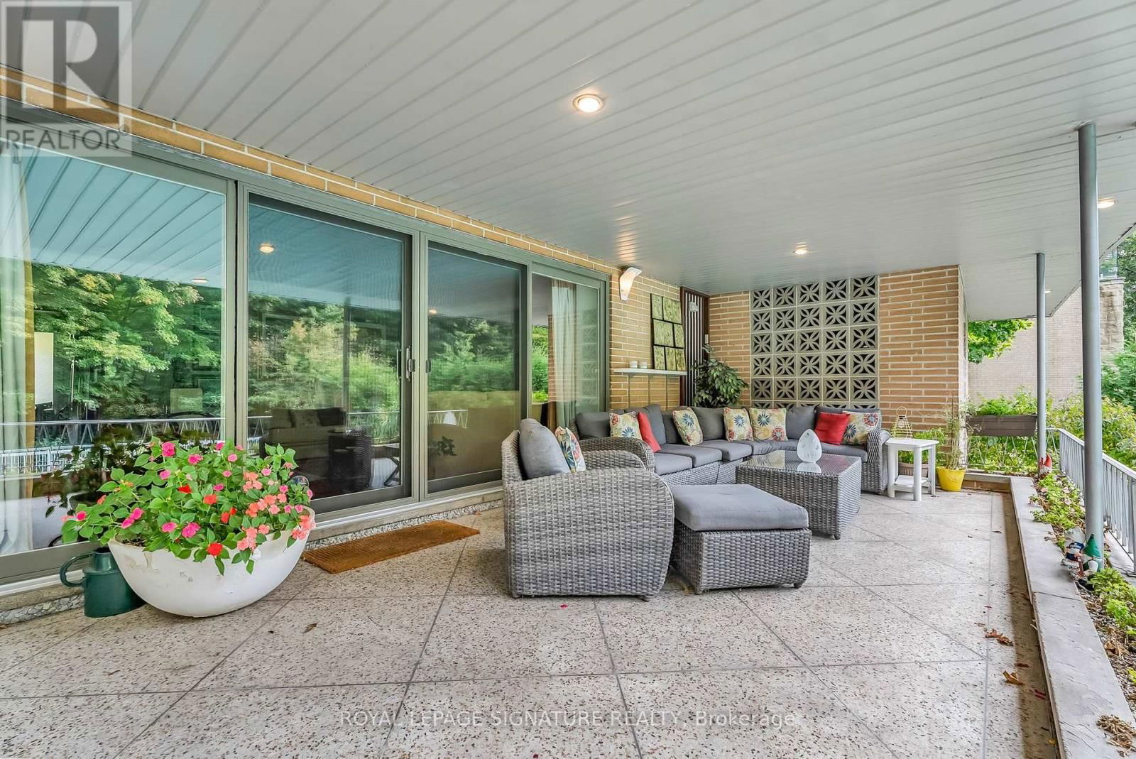 8 SILVERDALE CRESCENT Image 45