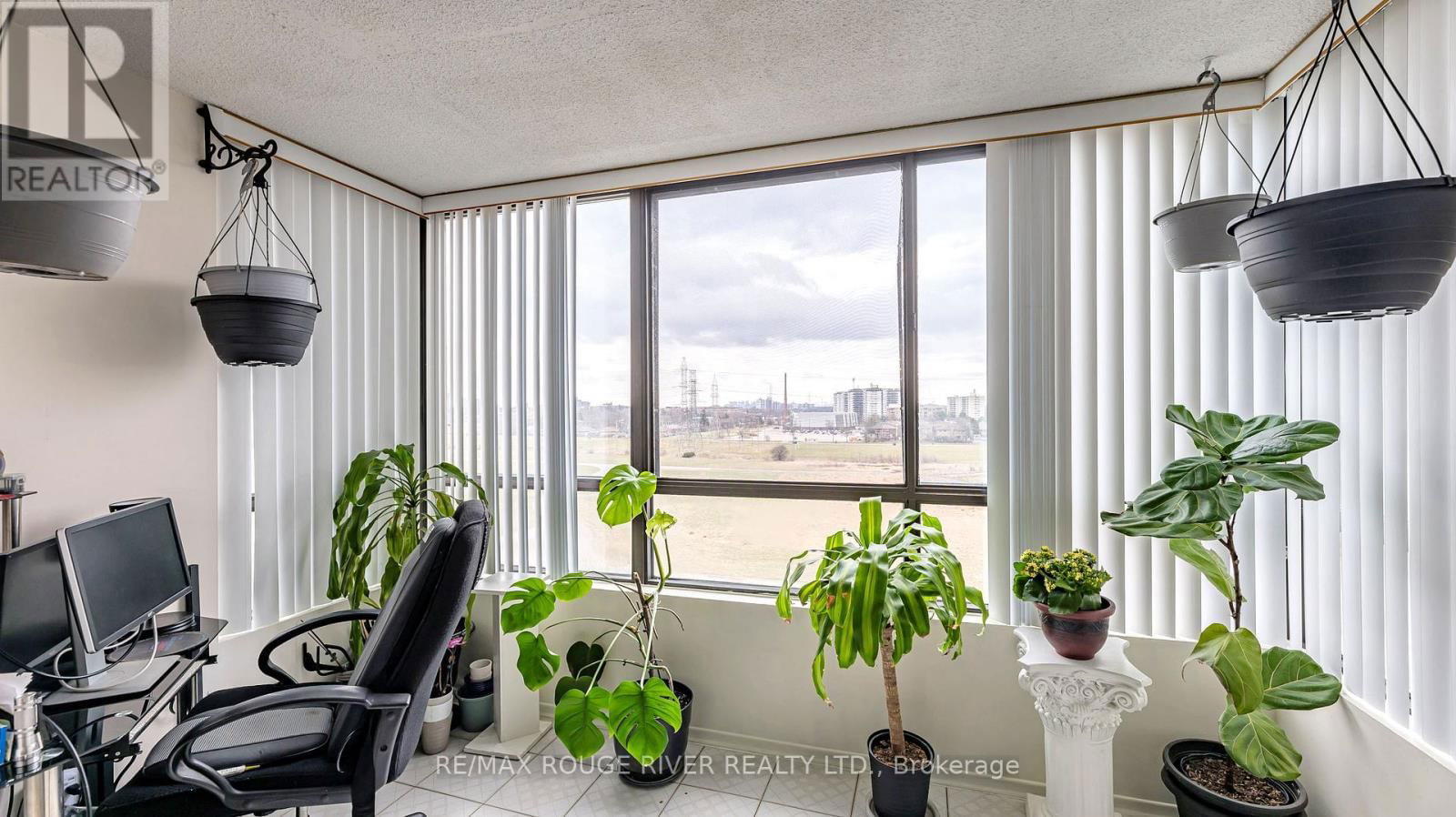 901 - 131 TORRESDALE AVENUE Image 14