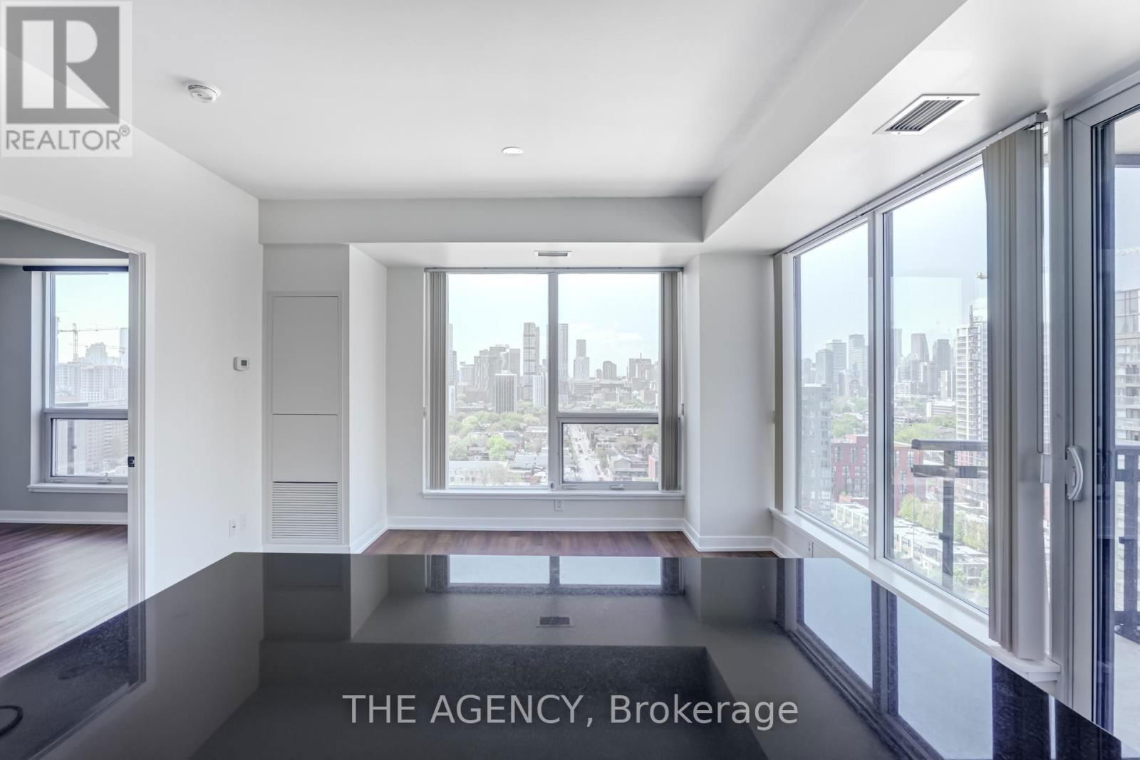 2009 - 225 SACKVILLE STREET Image 9