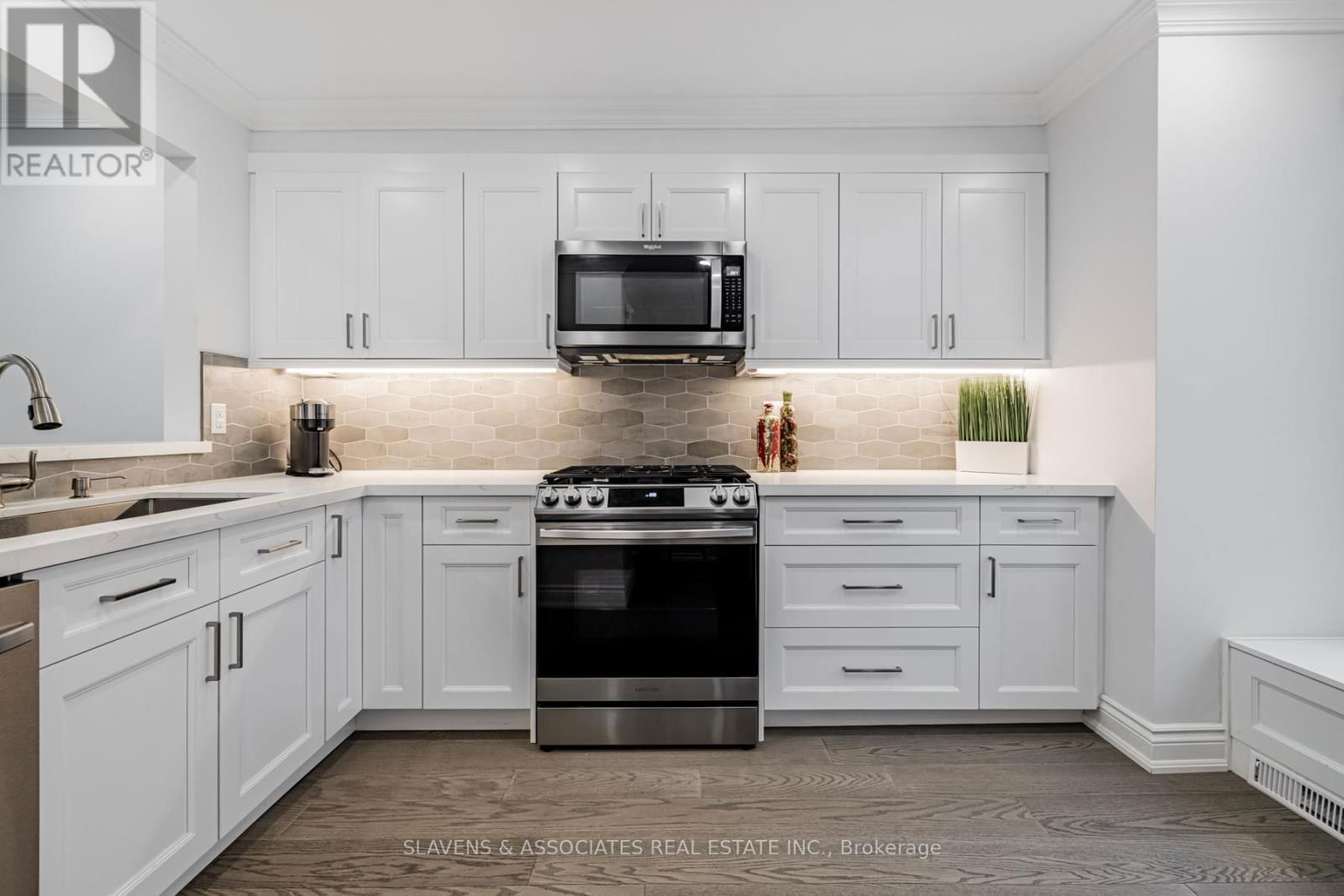 1 - 1356 BATHURST STREET Image 12
