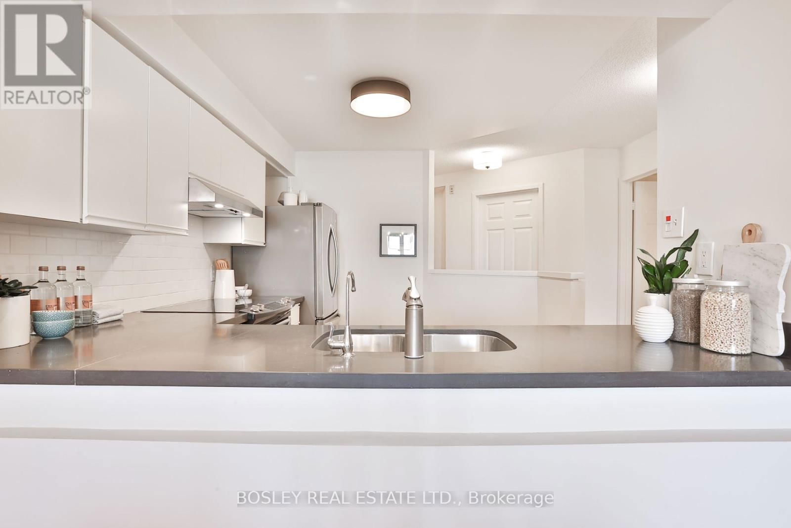 402 - 356 MCRAE DRIVE Image 10
