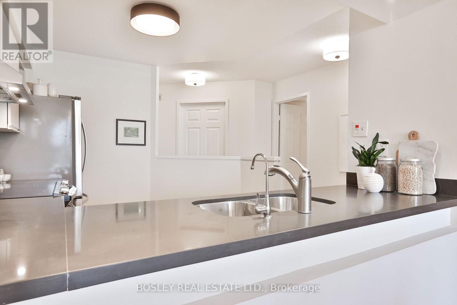 402 - 356 MCRAE DRIVE Image 11